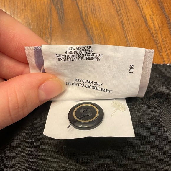 HOUNDSTOOTH SLEEVELESS MAXI DRESS
BY SHIRLEY K M - Picture 6 of 6